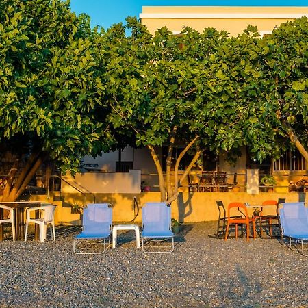 Апартаменты Voulias Αpartments Кинион Экстерьер фото